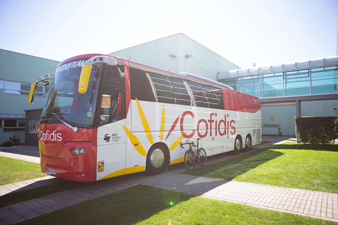 Boutique Team Cofidis - L'équipe COFIDIS rend visite à ERREA